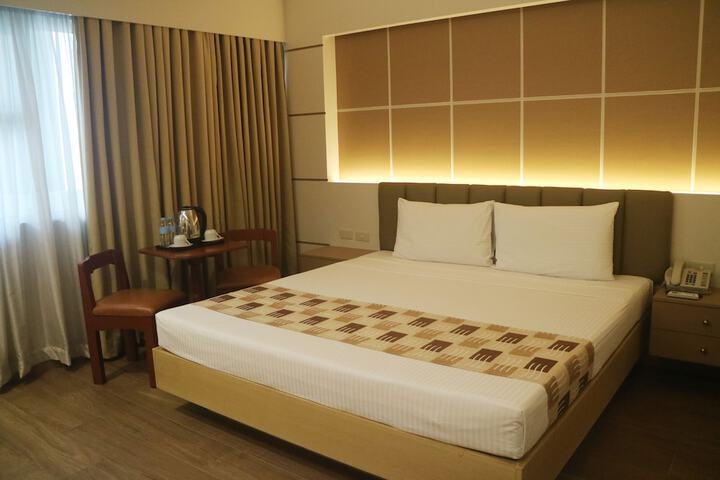 Room 5 of 26