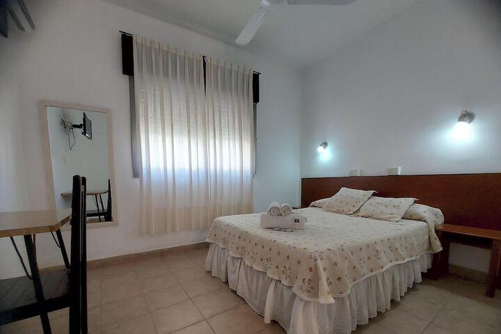 Room 8 of 40