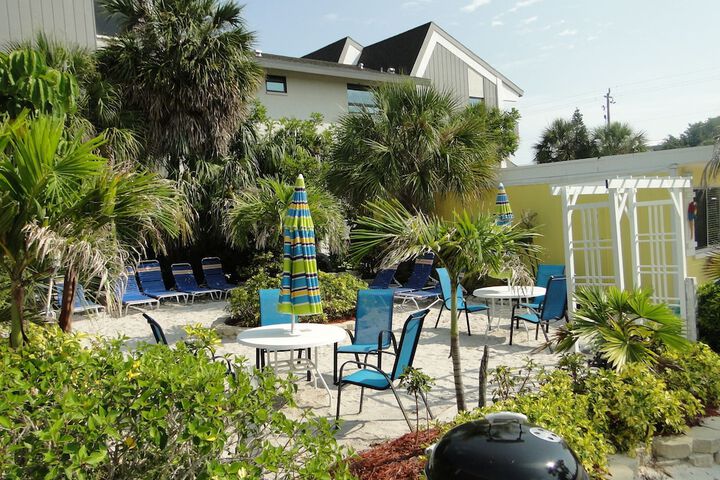 Hotel Exterior 310 of 359