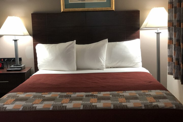 Room 18 of 114