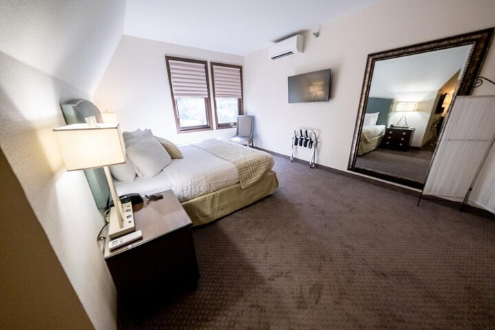 Room 16 of 49