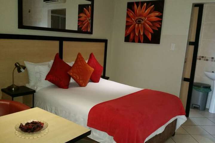 Room 6 of 73