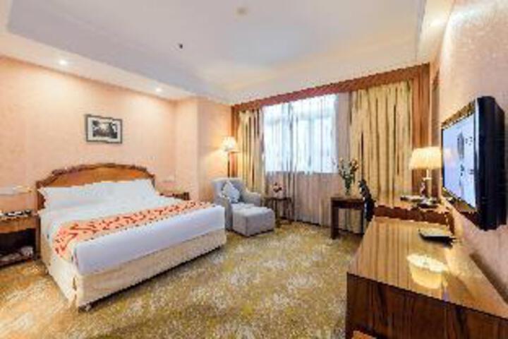 Room 3 of 3