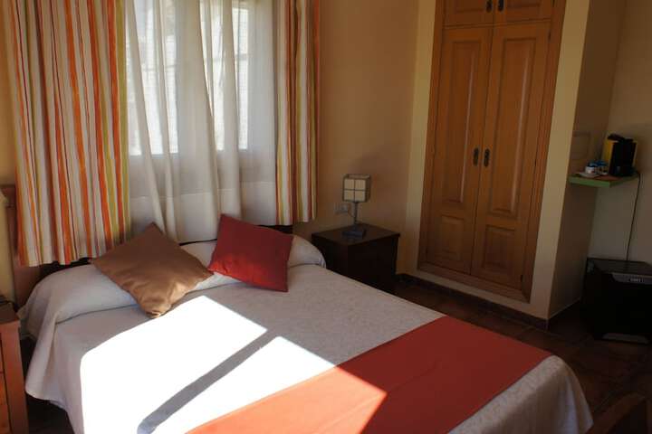 Room 12 of 27