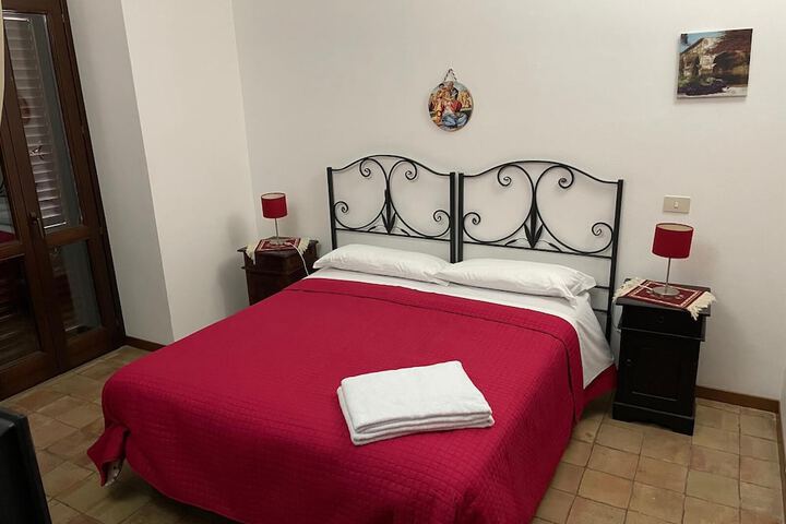 Room 11 of 49