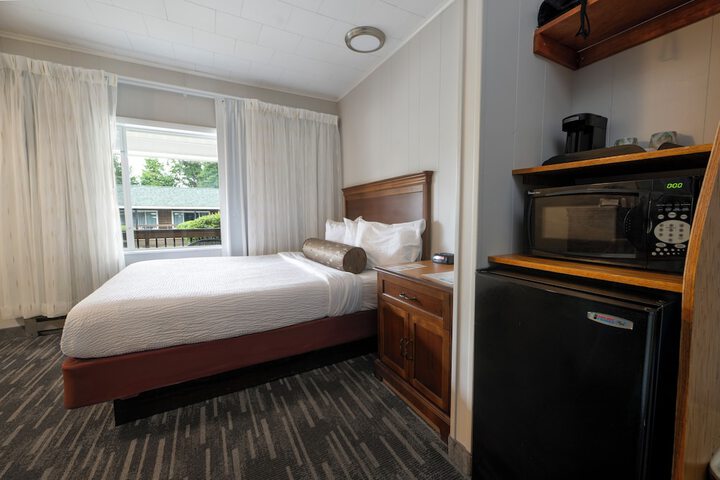 Room 96 of 549
