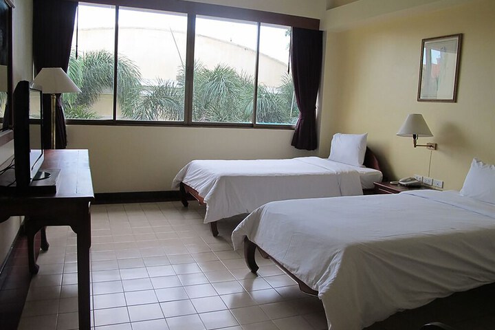 Room 15 of 46