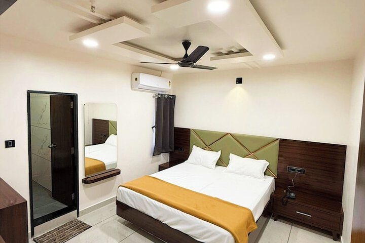 Room 3 of 13