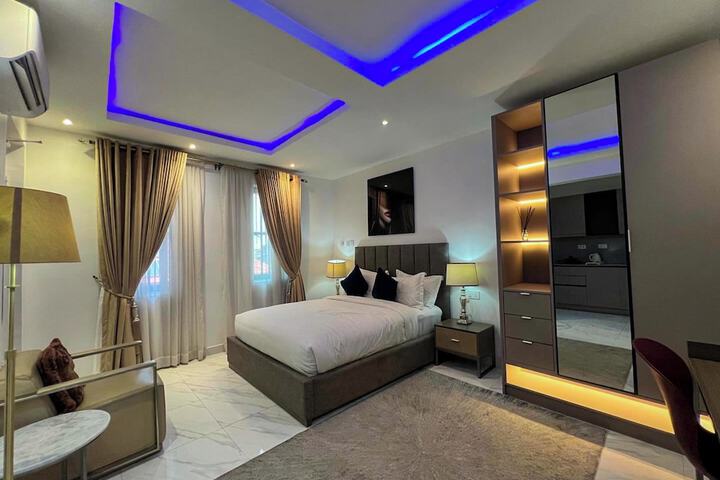 Room 22 of 68