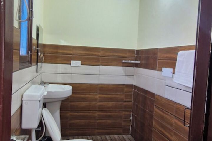 Room 14 of 26