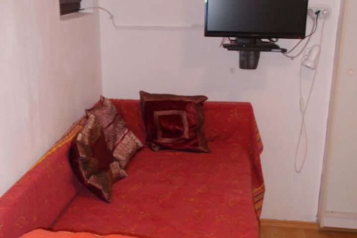 Room 16 of 52