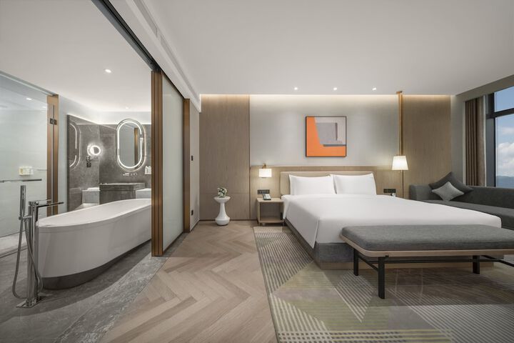 Room 2 of 43