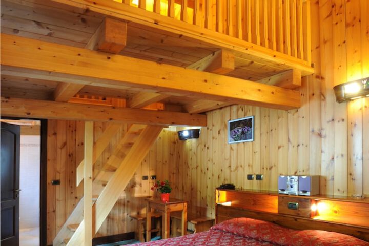 Room 10 of 44