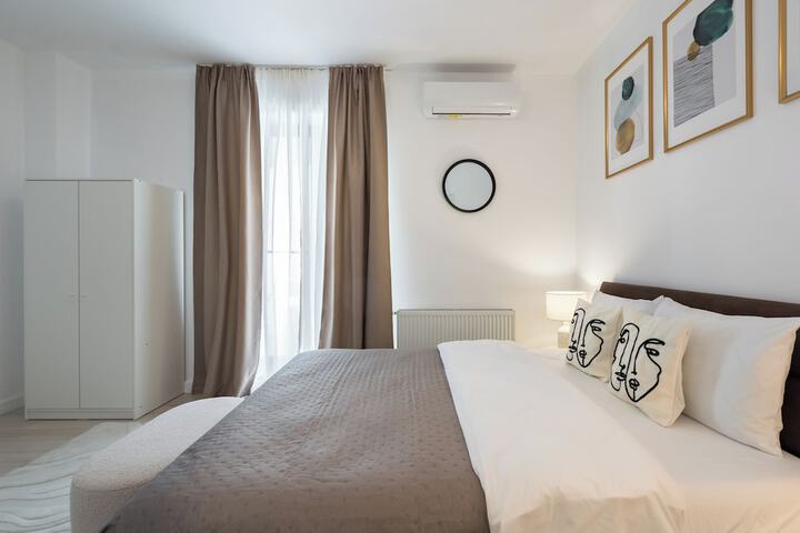 Room 47 of 355