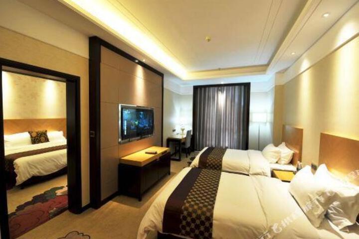 Shuiyi Jianianhua Hotel