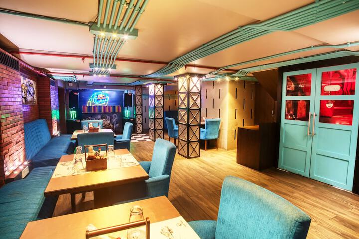 Lounge 126 of 134