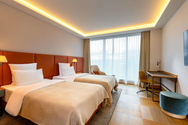 Room 26 of 135