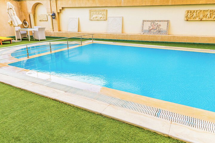 Pool 59 of 109