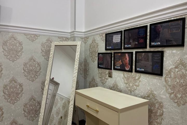 Room 28 of 44