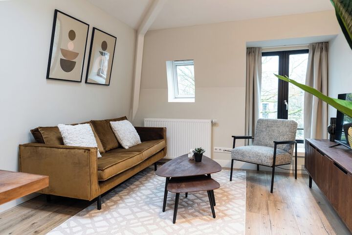 Room 4 of 15
