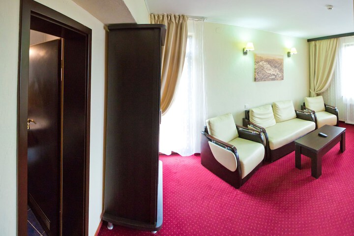 Room 21 of 106