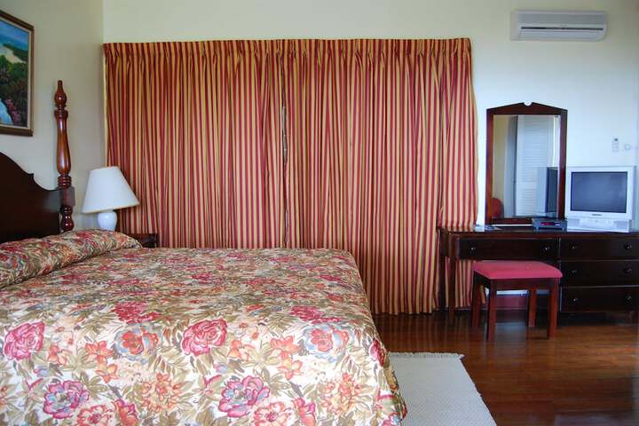 Room 2 of 15