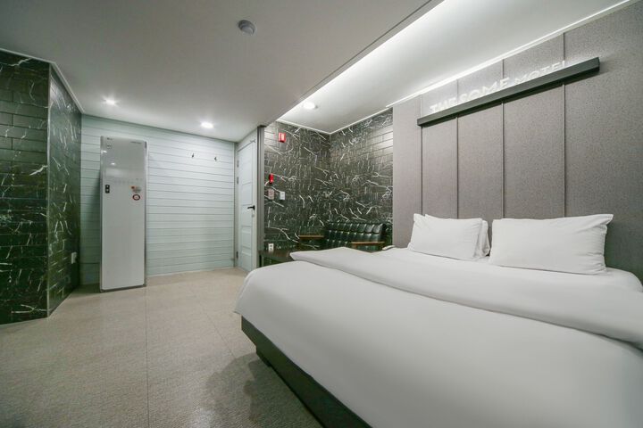 Room 36 of 70