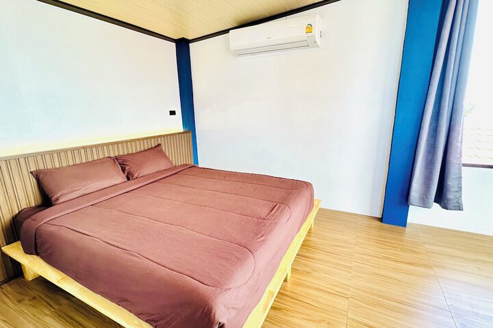 Room 17 of 177