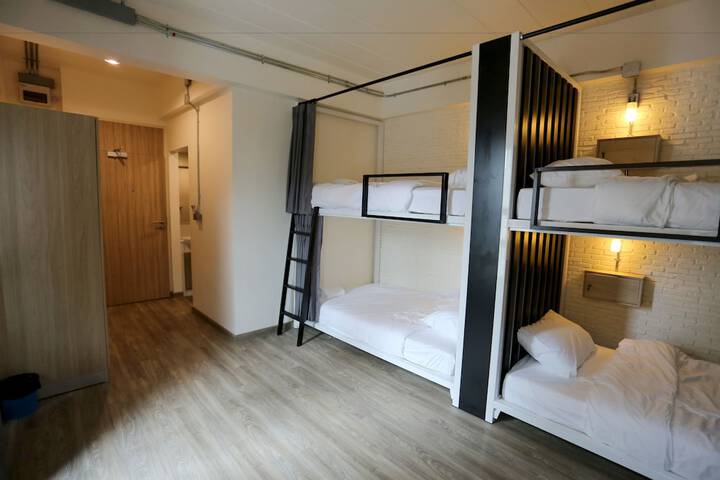 Room 14 of 112
