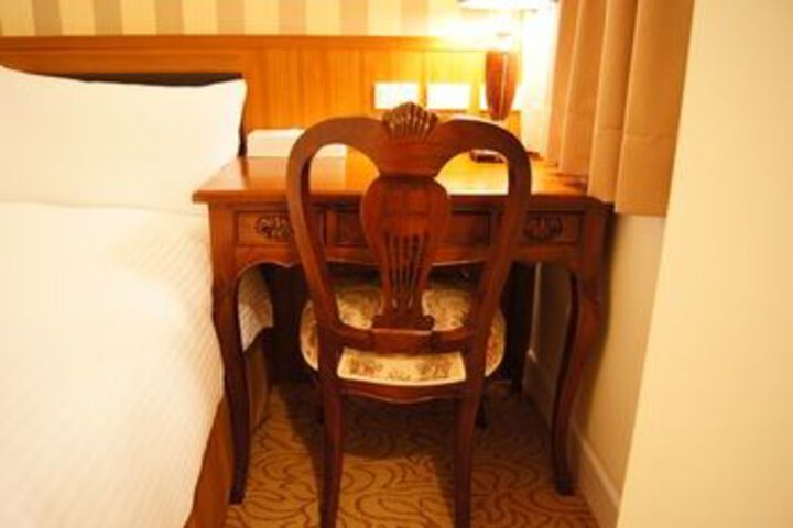 Room 20 of 29