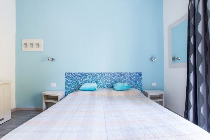 Room 5 of 35