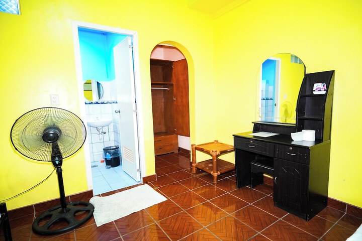 Room 26 of 65