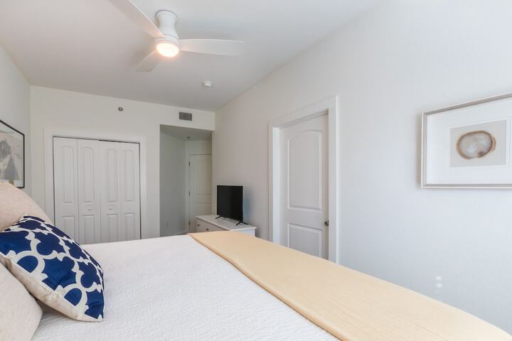 Room 28 of 107