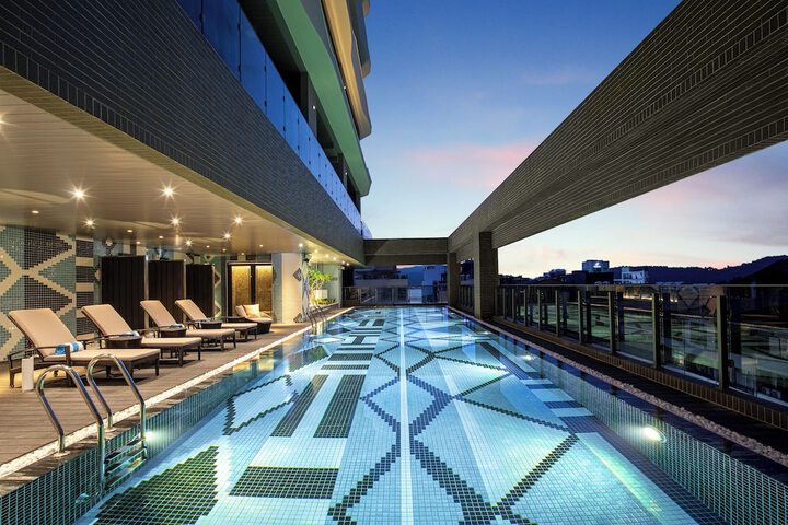 Pool 62 of 83