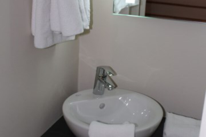 Room 12 of 34