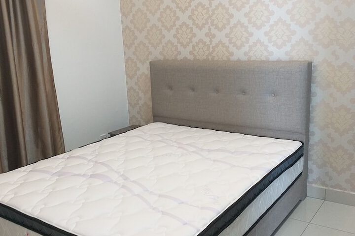Room 17 of 31