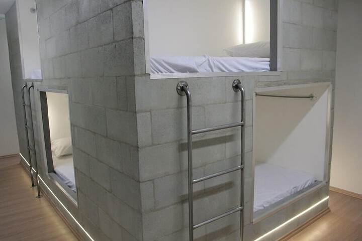Room 10 of 53