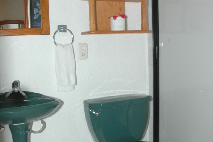 Room 21 of 34