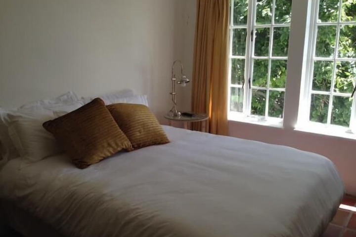 Room 4 of 28