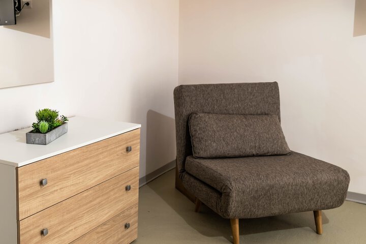 Room 16 of 27