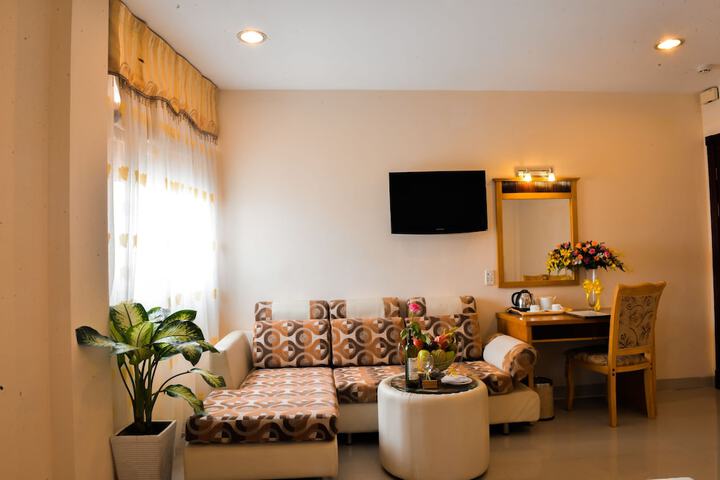 Room 14 of 80