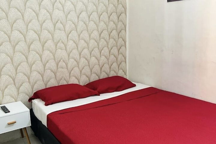 Room 4 of 10