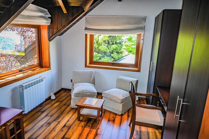 Room 12 of 36