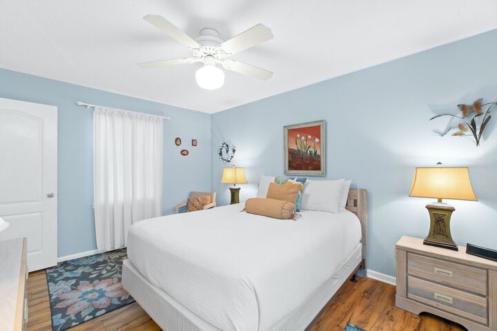 Room 8 of 125