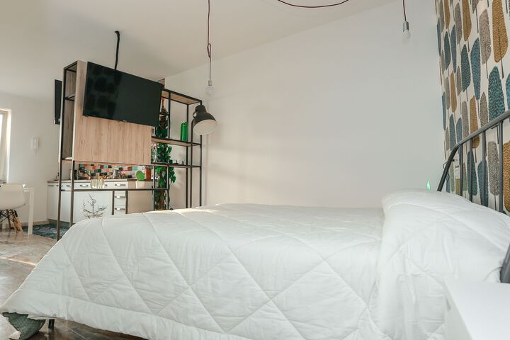 Room 62 of 65