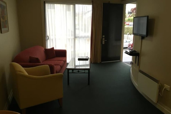 Room 13 of 66