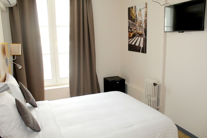 Room 16 of 61