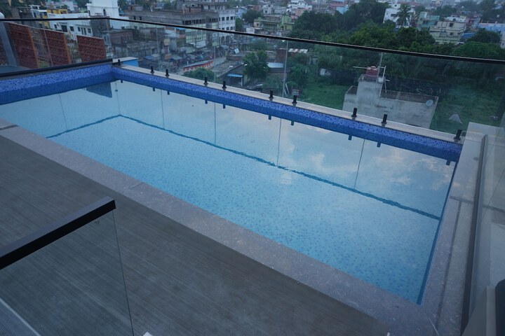 Pool 38 of 52