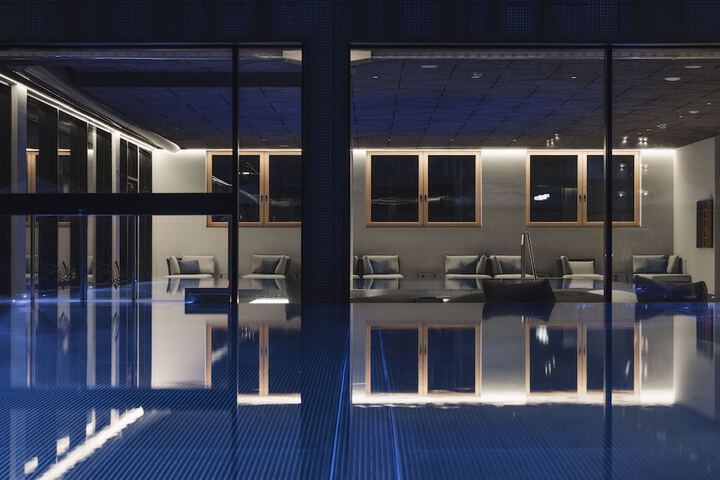 Pool 64 of 105