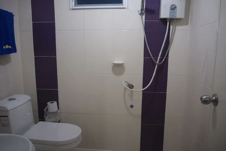 Room 72 of 93